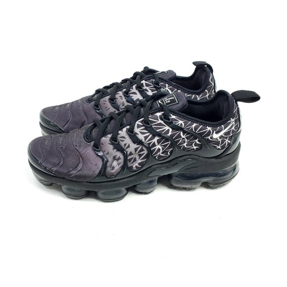 nike air vapormax plus geometric